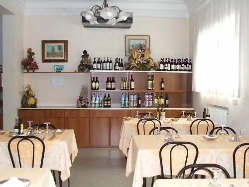 Hotel Nuova Italia Montecatini Terme 3*,